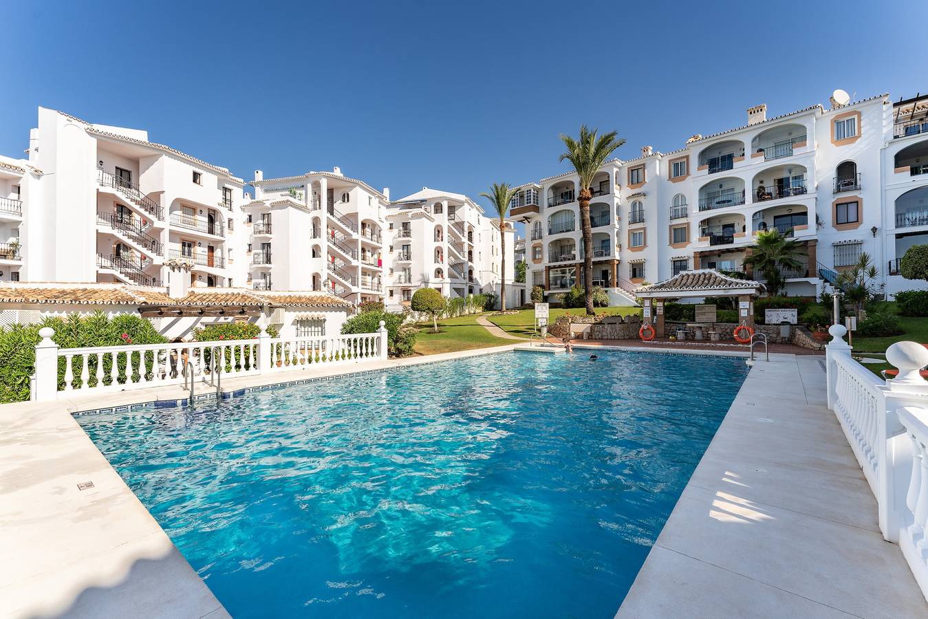 Entire apartment, Apartment '210 Mijas Sea View Bahia Playa' with Sea Views, Wi-Fi and Air Conditioning. in La Cala de Mijas, Mijas