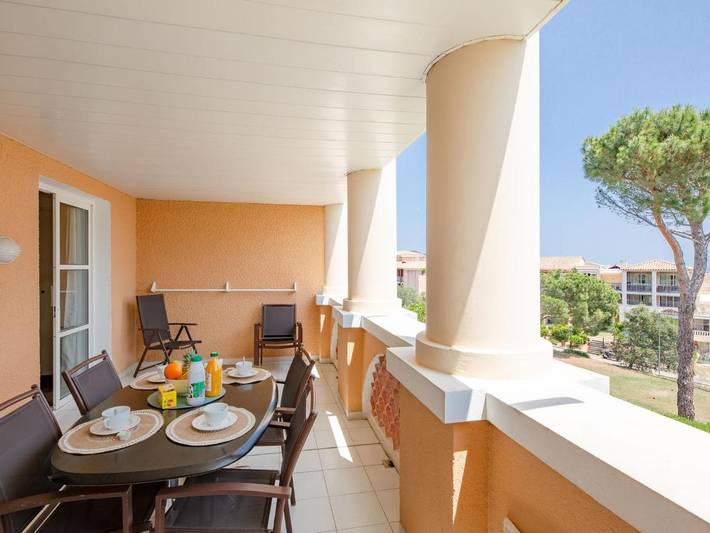 Gîte pour 6 personnes, avec jardin ainsi que piscine et terrasse dans Gare Du Dramont - 4