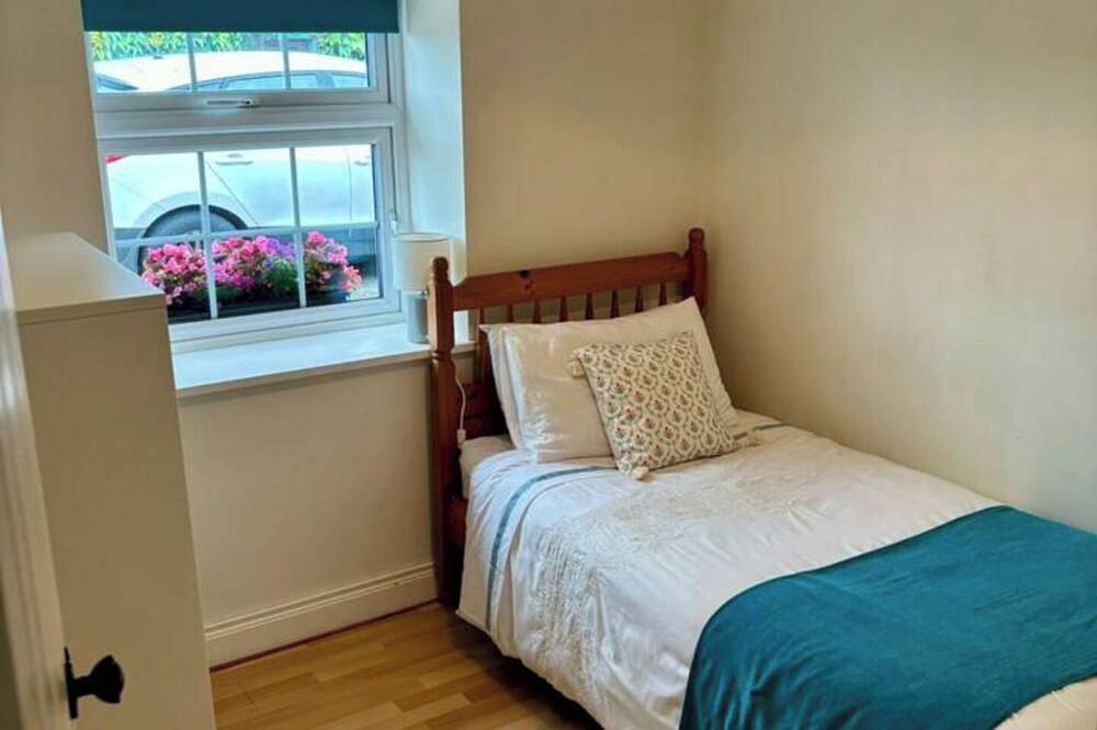 Greenacres Mews ,Lovely  quaint Cottage     Ideal base for Touring Connemara in Castlebar, County Mayo
