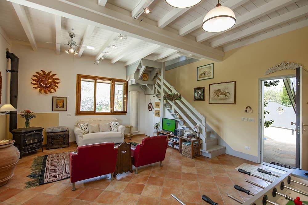 Haus in dem kleinen Weiler 4 Gebäuden in der Landschaft der Toskana freistehend an com in Figline e Incisa Valdarno, Valdarno
