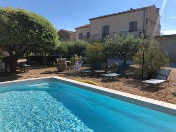 Gîte pour 4 personnes, avec balcon ainsi que jardin et piscine à Caromb