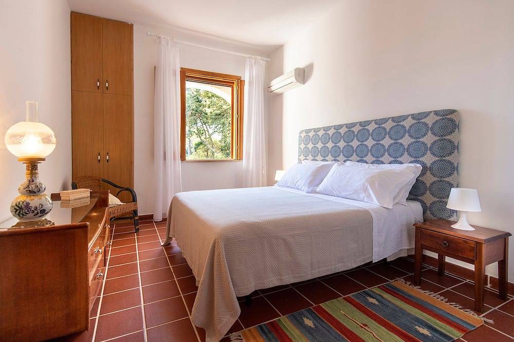 Lovely villa with splendid sea view and direct access to beach in Scopello, Castellammare del Golfo