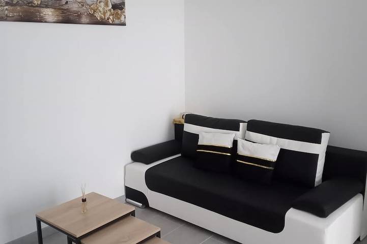 Gîte pour 4 personnes, avec jardin et terrasse à Puyoô