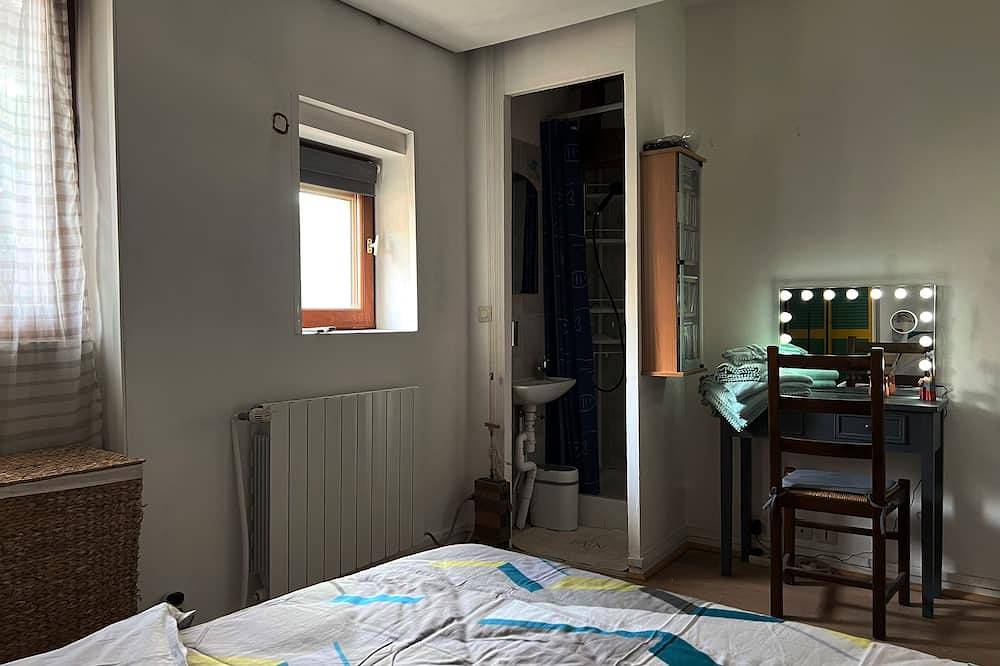 Entire apartment, Chambre Centre-ville, à 20 Minutes du Centre de Paris in Villejuif, Val-de-Marne