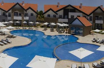 Hôtel pour 2 personnes, avec piscine ainsi que jardin et vue dans Ifrane