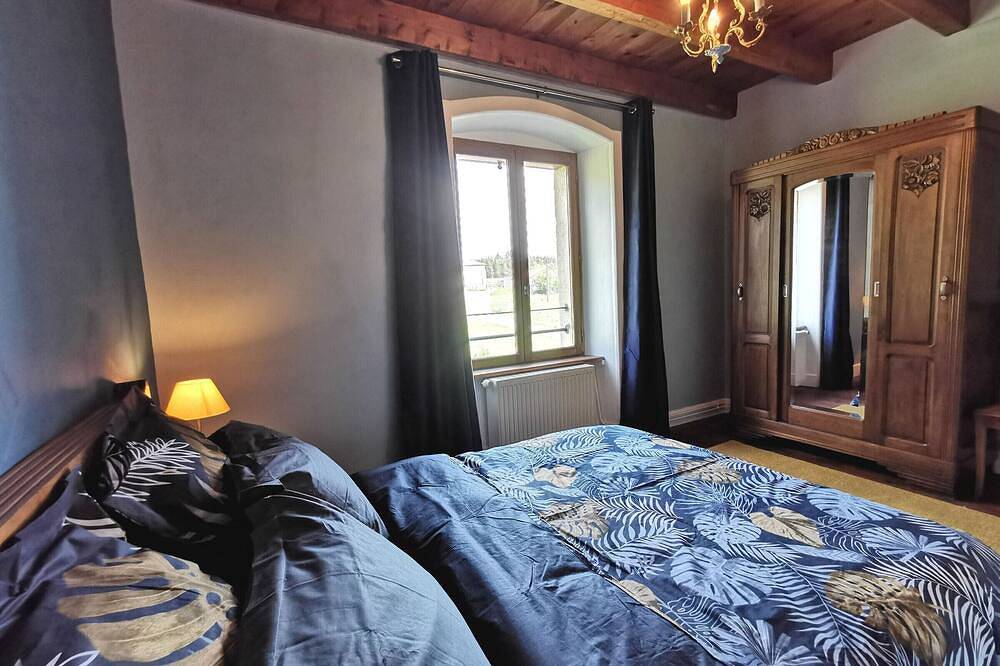 Gîte confortable en Auvergne proche de randonnées in Craponne-sur-Arzon, Parc Naturel Régional Livradois-Forez