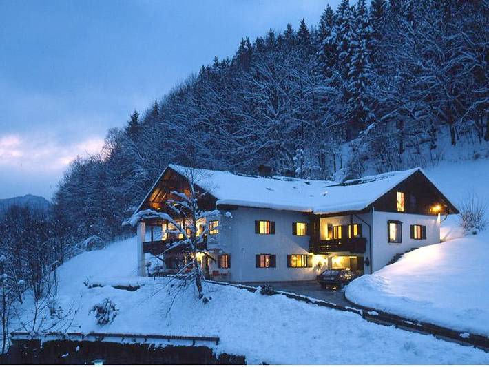 Hôtel pour 4 personnes, avec Balcon ainsi que Terrasse et Jardin à Bad Reichenhall
