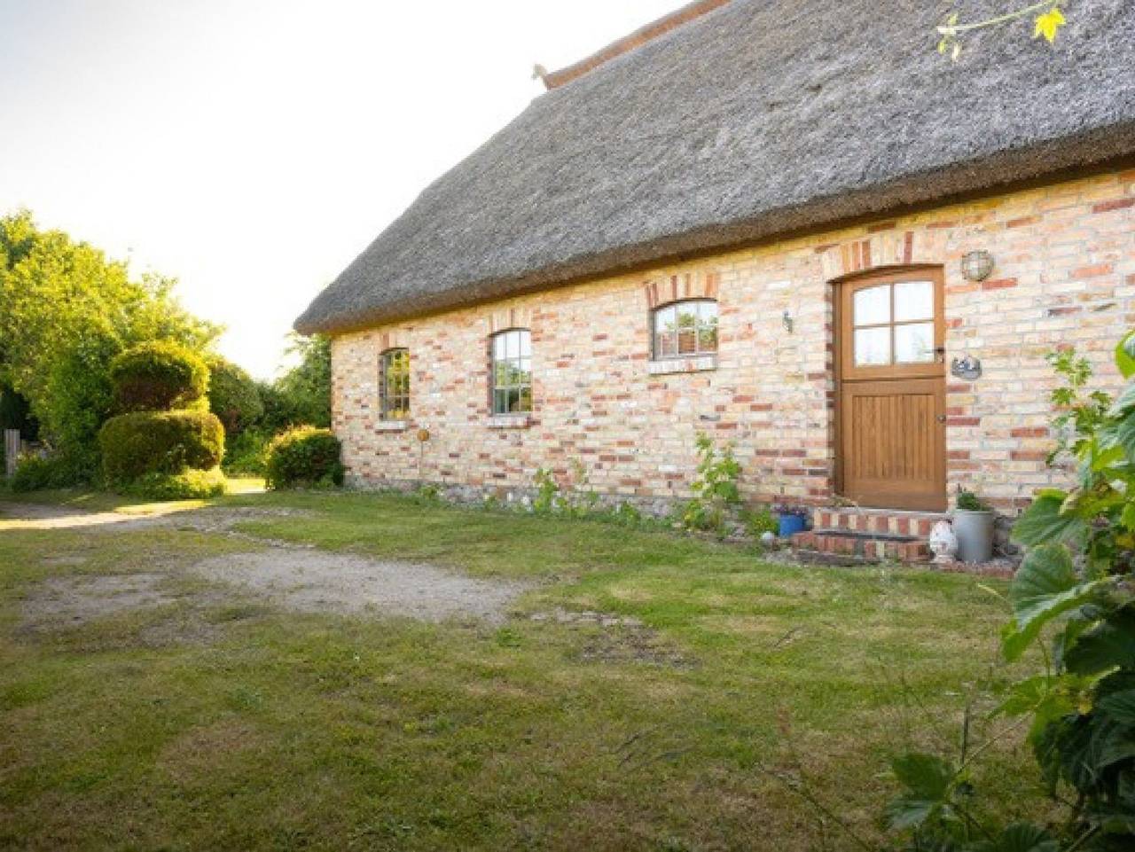 Ganze Ferienwohnung, Landhauswohnungen Mitten auf Rügen - Wohnung Steuerbord - Fewo Gartenseite Steuerbord mit Infrarotsauna in Thesenvitz, Bergen auf Rügen