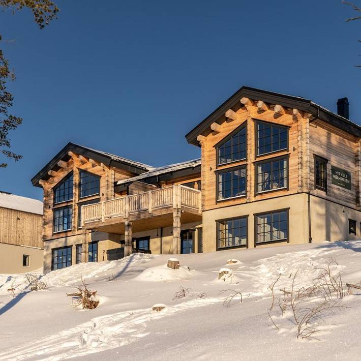Ferienhaus für 14 Personen, mit Balkon und Whirlpool sowie Terrasse und Sauna in Idre