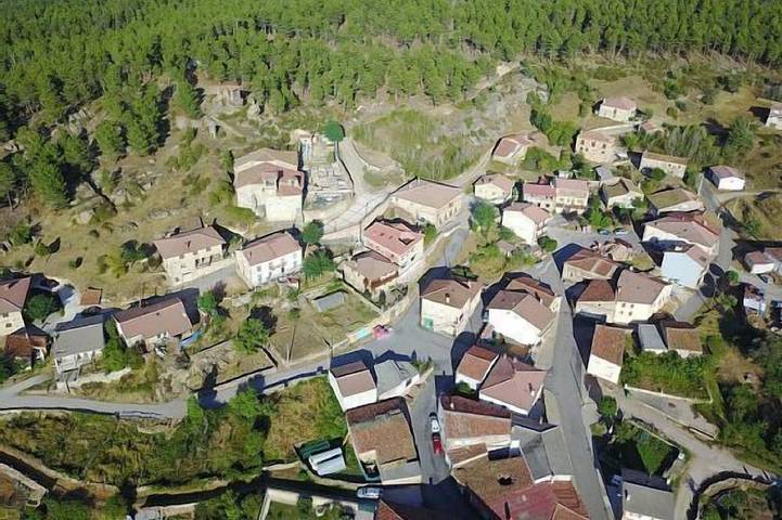 Casa rural para 18 personas, con balcón, Se admiten mascotas - 1