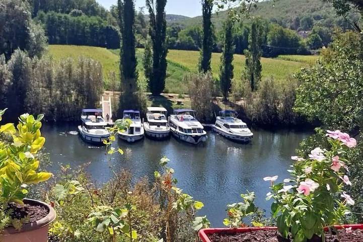 Location de vacances pour 7 personnes, animaux acceptés à Lamagdelaine