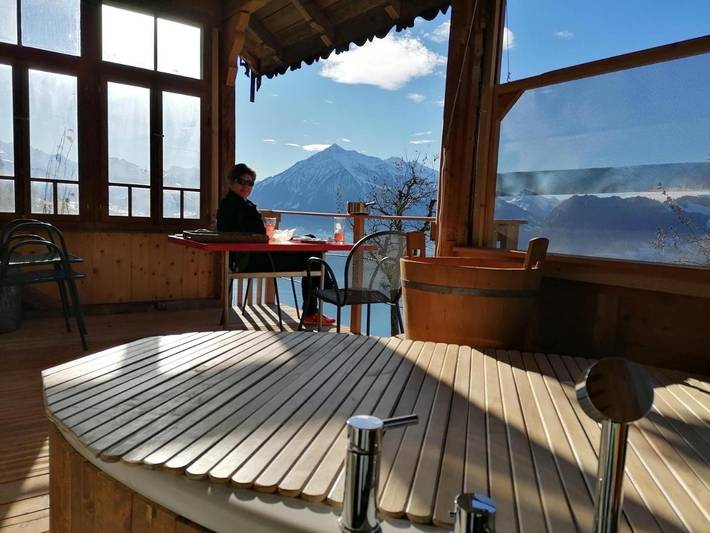 Gîte pour 6 personnes, avec piscine et vue sur le lac ainsi que vue et jardin à Sigriswil - 3