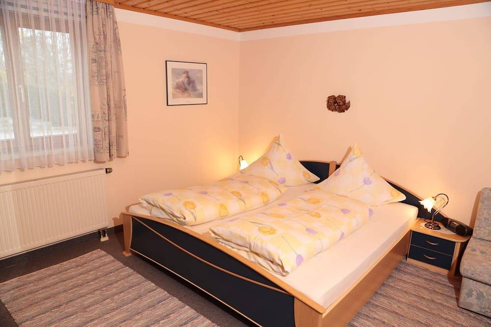 Ganze Wohnung, Ferienwohnung, 80m², 2 Schlafzimmer, Balkon bzw. Terrasse in Eggstätt, Chiemsee