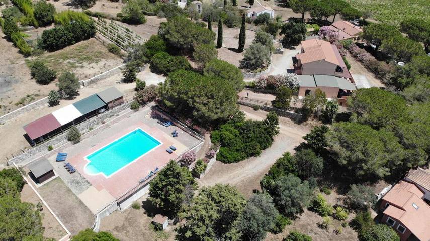 Ferienwohnung für 4 Personen, mit Garten und Pool sowie Ausblick, mit Haustier in La Pila