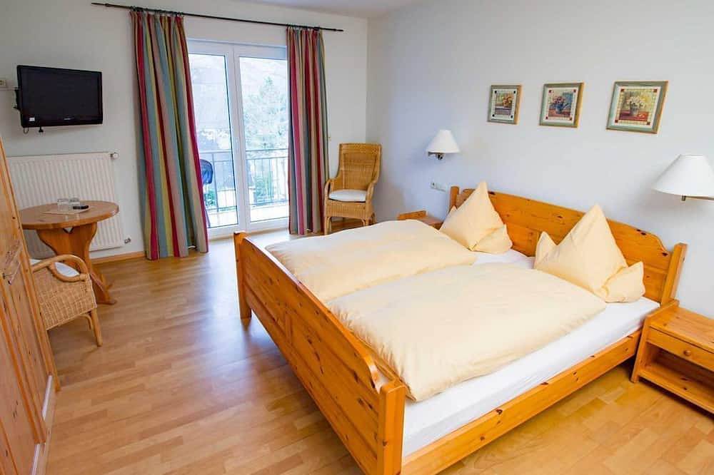 Ganze Wohnung, Gästehaus Falklay im Weingut Paul Knod - Dz Balkon Kat.A in Burg (Mosel), Bernkastel-Kues & Umgebung