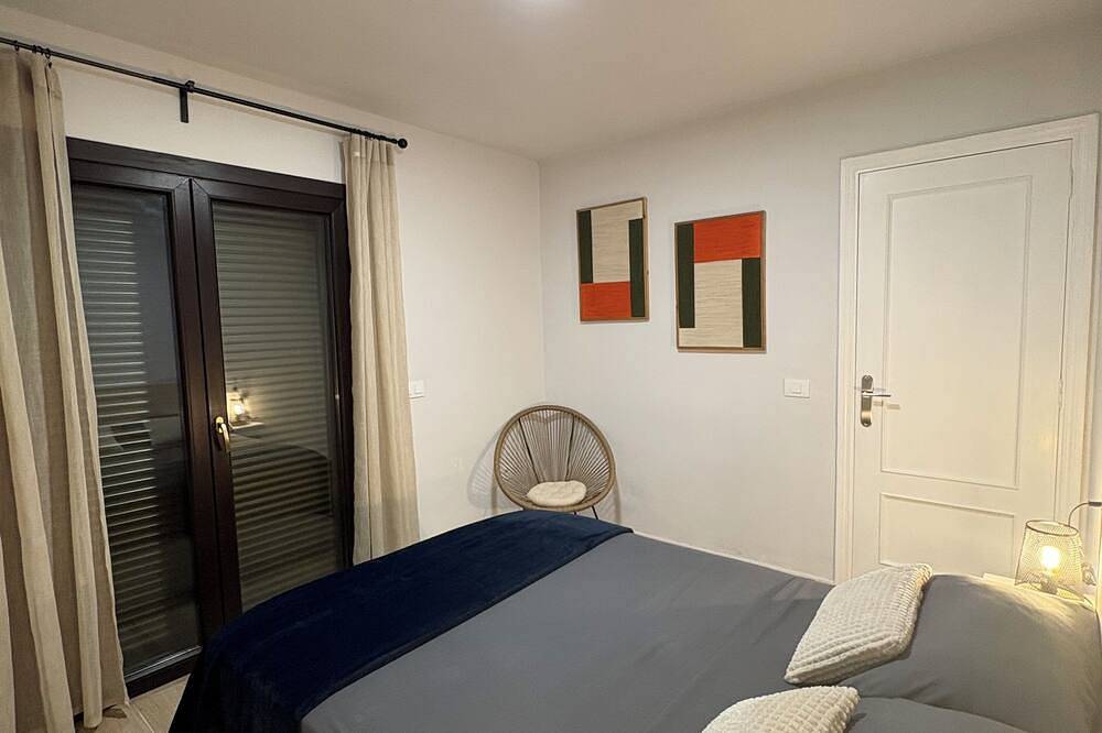 Entire apartment, Modern apartment with large terrace and sea views in San Cristóbal de La Laguna, North Tenerife