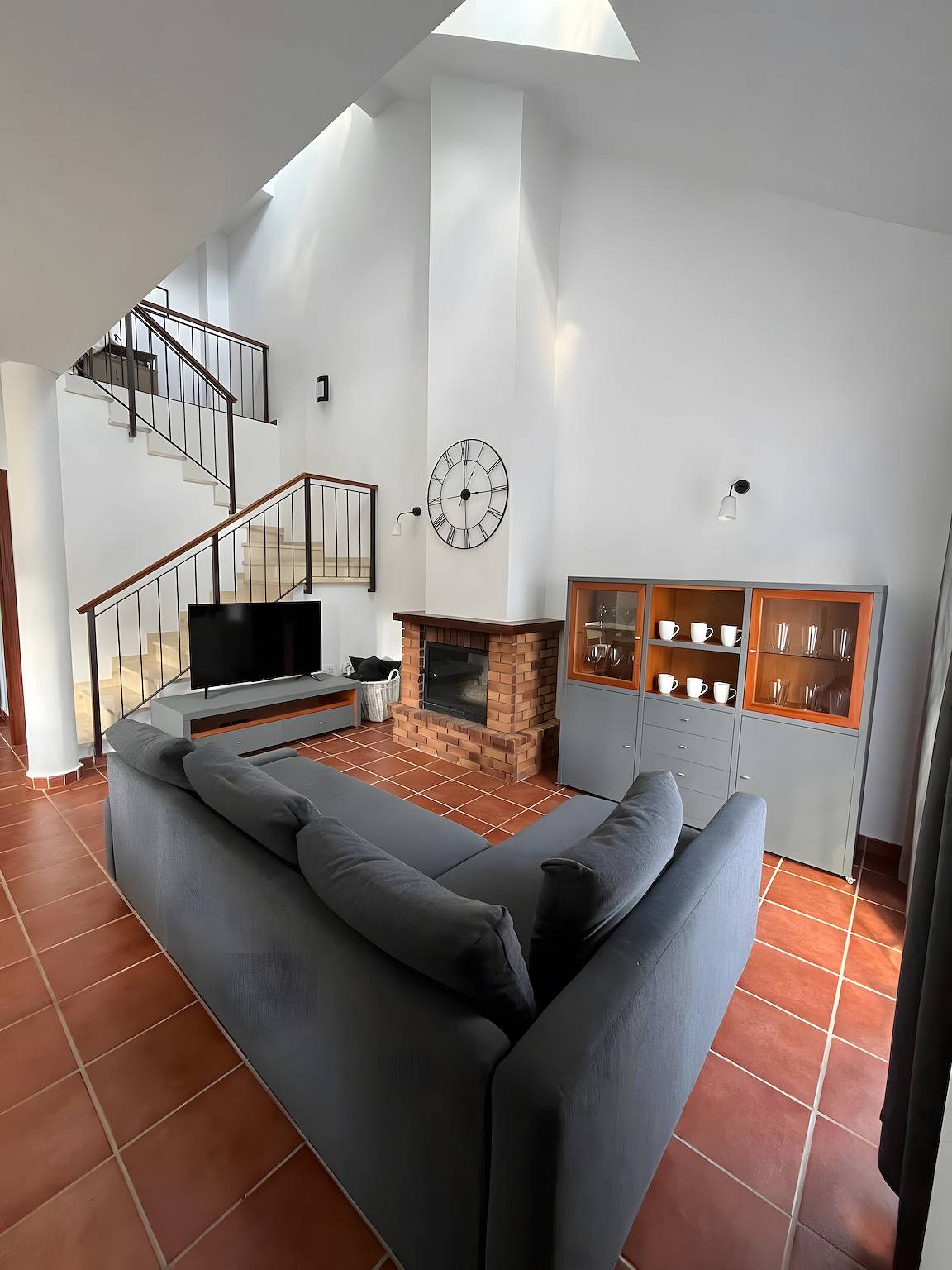 Casa de vacaciones 'Las Lagunetas' con vistas a la montaña, piscina compartida y terraza privada in Wakana, Benalup-Casas Viejas