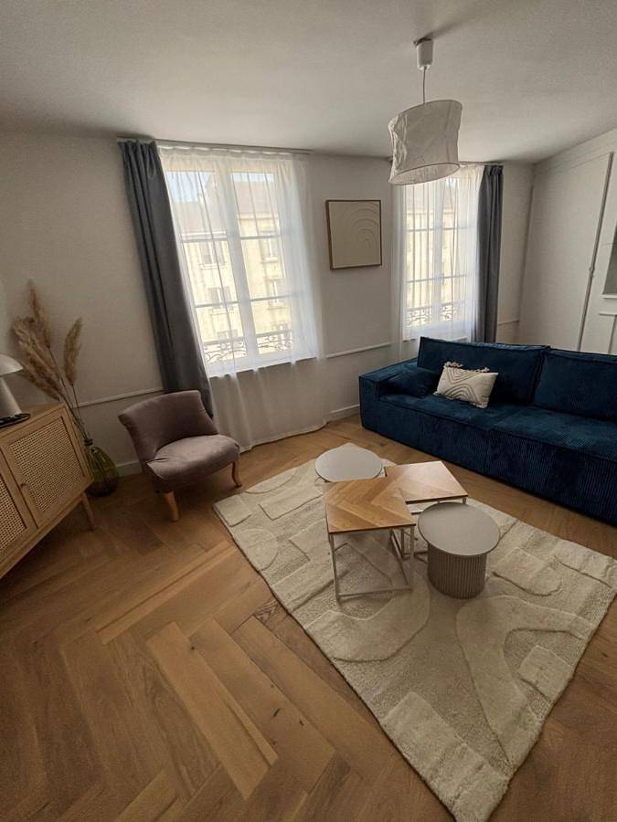 Appartement entier, Two-Bedroom Apartment in Châlons-en-Champagne, Marne