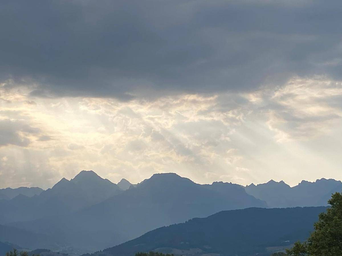 Appartement entier, Meylan, T1 cosy & clim, proche Inovallée Chu, Uga in Meylan, Isère