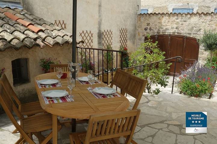 Holiday rental for 2 people, with Terrace and Garden in Valbonne