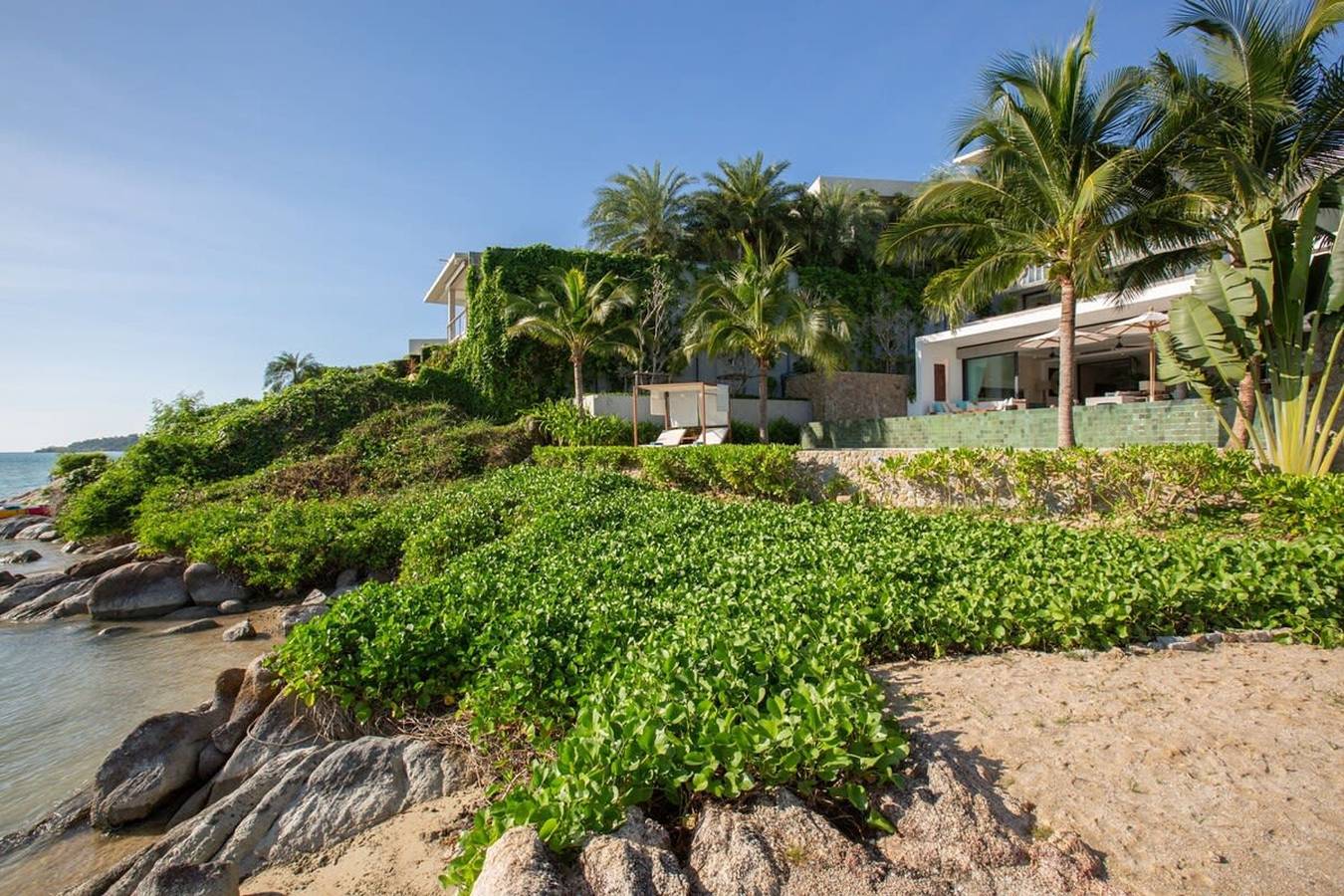 Solaris 3-bedroom Beachfront Villa in Koh Samui in Koh Samui