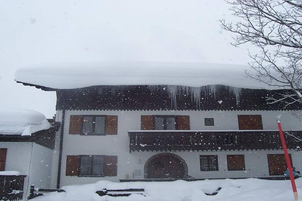 Ganze Wohnung, Ruhige Wohnung im 1. Stock, 1. Hang direkt vor der Tür, 200 Meter von den Pisten des Kindergartens entfernt<br> in Hinterthal, Steinernes Meer