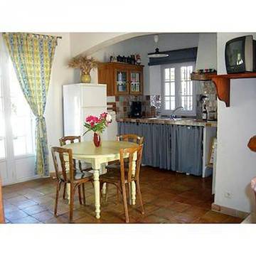 Villa for 3 People in Roussillon, Provence, Photo 2