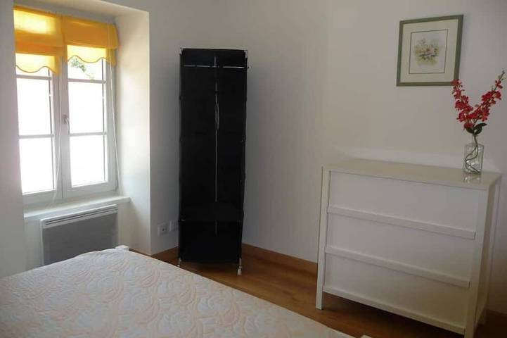 Gîte pour 2 personnes, avec jardin et terrasse dans le Jura - 2