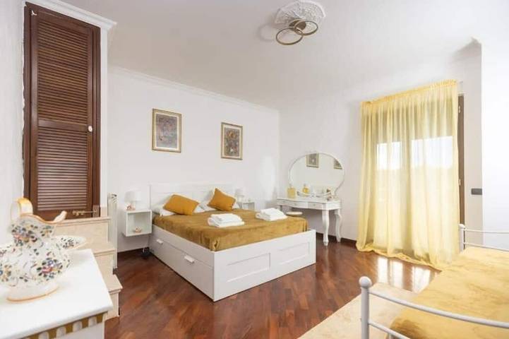 Villa Maria Pia - Roman Elegance Immersed in the Green in Fiumicino, Rom Provinz