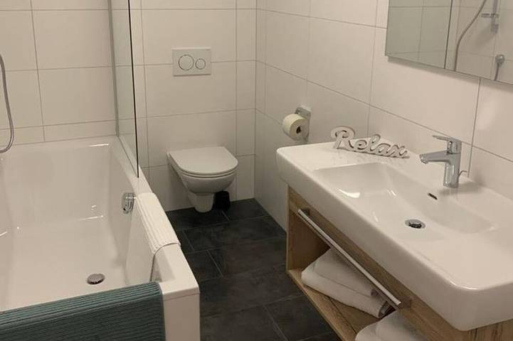 Chalet für 2 Personen, mit Terrasse in Finkenberg - 4