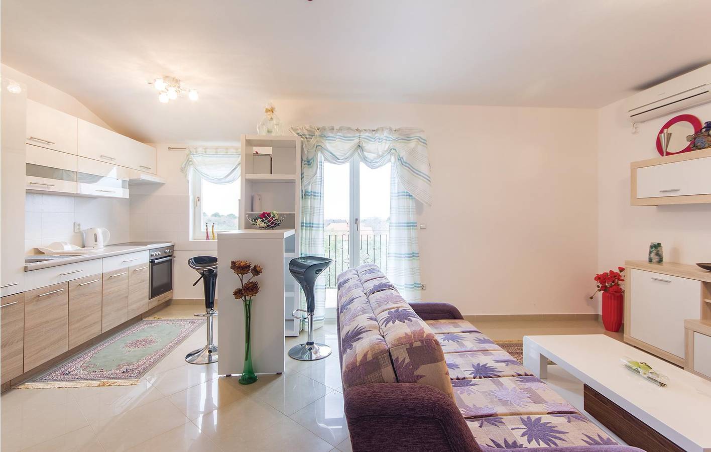 Appartamento intero, Appartamento vacanze per 4 persone con terrazza in Dignano (Grad), Costa meridionale dell´Istria