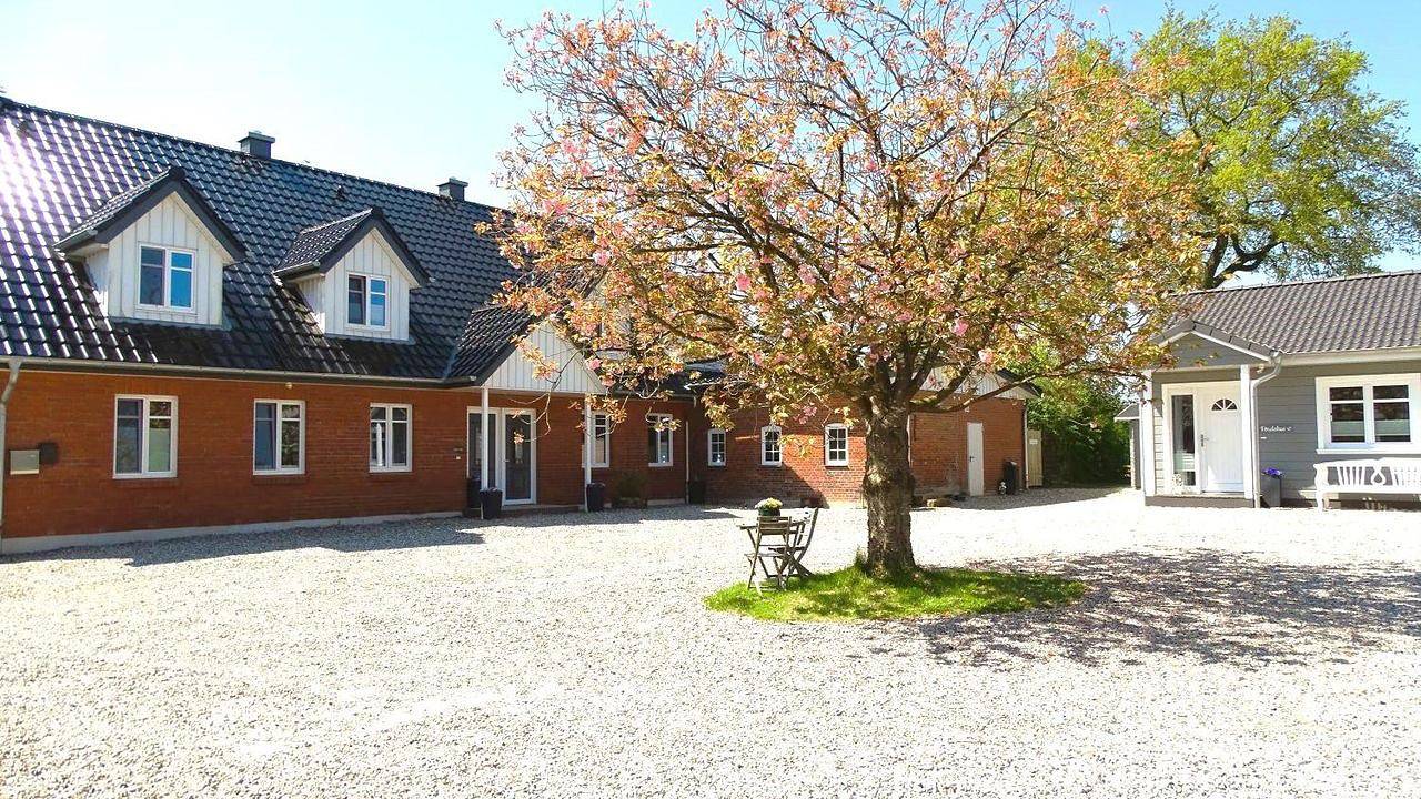Ganze Ferienwohnung, Ferienwohnung für 9 Personen (160 m²) in Dollerup in Dollerup, Schleswig-Flensburg