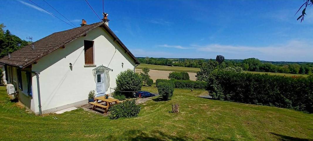 Maison de vacances pour 4 personnes, avec Balcon et Terrasse ainsi que Jardin et Vue à Mareuil-sur-Cher