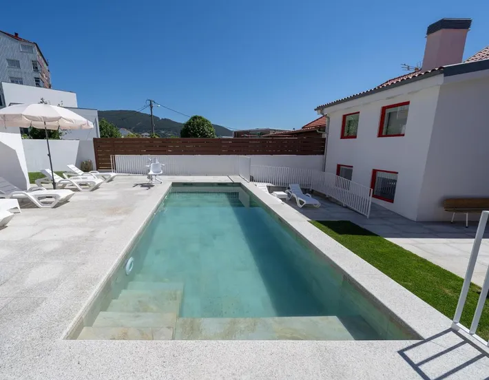 Apartamento de vacaciones para 3 personas, con piscina además de jardín y vistas, Familias con niños - 1