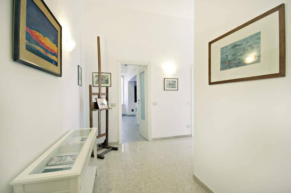 Appartamento intero, - Clean,Spaciousperfectly Located in Centro di Roma, Roma
