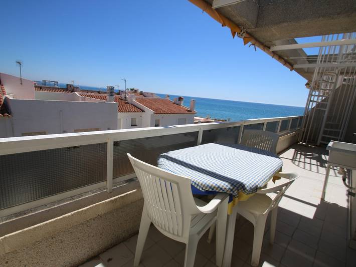 Apartamento para 5 personas, con piscina y balcón en Parque de Montroig