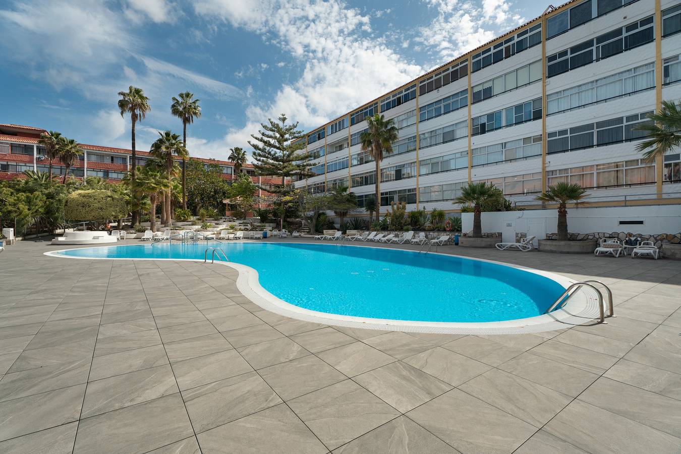 Appartement entier, Vacances 'Casa Candido' avec vue sur la montagne, Wi-Fi et climatisation in Costa del Silencio, Arona