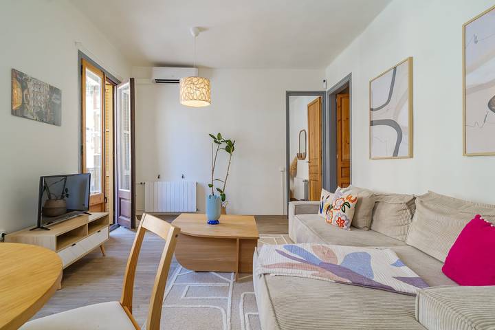 Apartamento entero, GuestReady - Piso moderno con Balcon en Poble Sec in Centro Barcelona, Barcelona