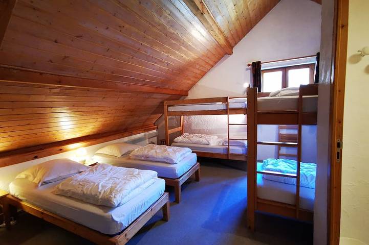 Chalet Avec Vues a 360 Degree sur les Montagnes Environnantes in Les Vigneaux, Nationalpark Écrins