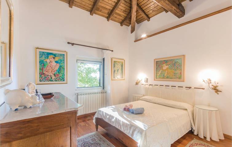 Ferienhaus für 6 Personen, mit Terrasse und Pool sowie Garten in Latium - 4