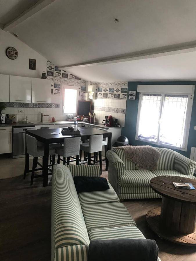 Gîte pour 6 personnes, avec terrasse et vue, animaux acceptés à Pierry