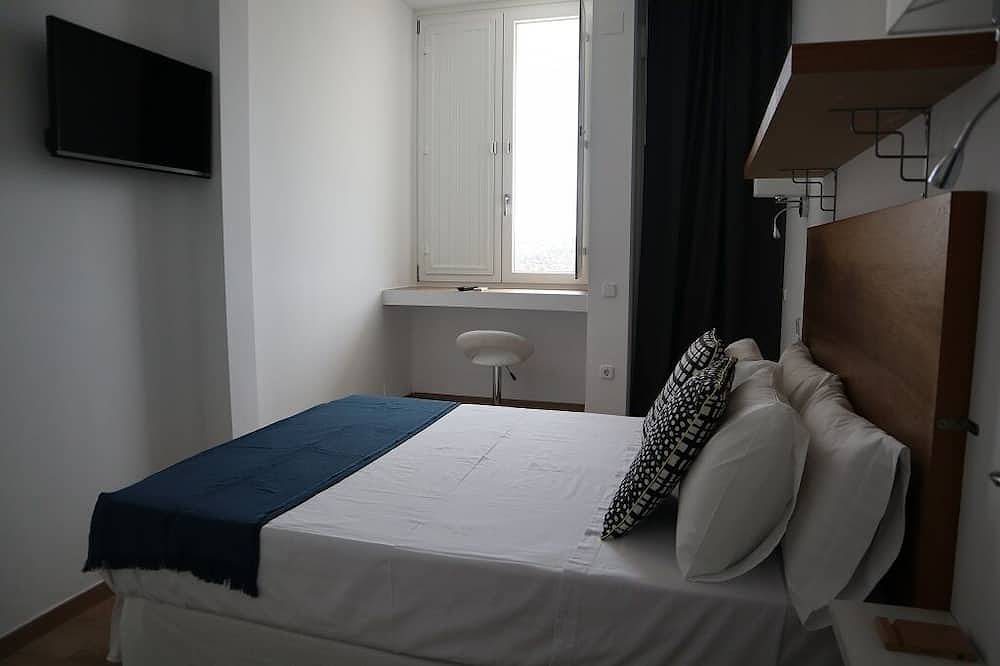 La Casa del Lago a 50 km de Sevilla con piscina privada, wifi gratis, Ac, Bbq in Castilblanco de los Arroyos, Sierra Morena