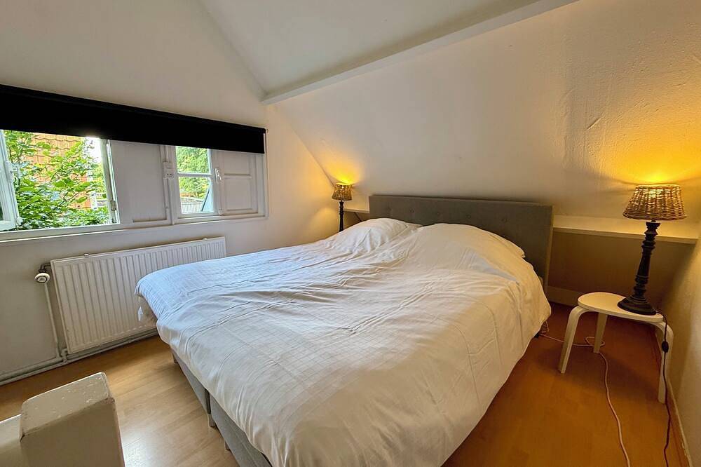 Idyllisches Ferienhaus mit Terrasse in Bergen, nur 250 m von Zentrum entfernt! in Bergen (Nordholland), Noord-Holland - Nordseeküste