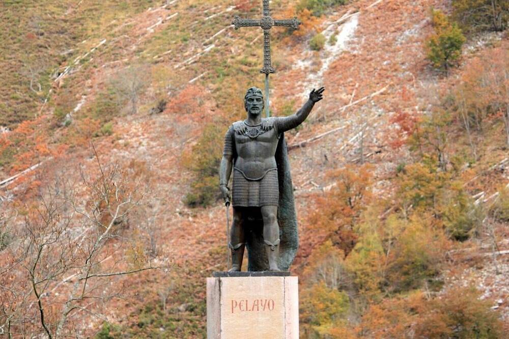 Entire apartment, Apartment 'El Fondón 2' in Cangas de Onís – Central, Pet-Friendly, Step-Free Access in Cangas de Onís, Asturias Province