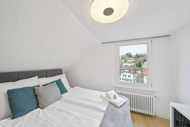 Ganze Wohnung, Book2stay: Apartment 4 Schlafzimmer + Küche + Parkplatz in Herisau, Zürich Voralpen