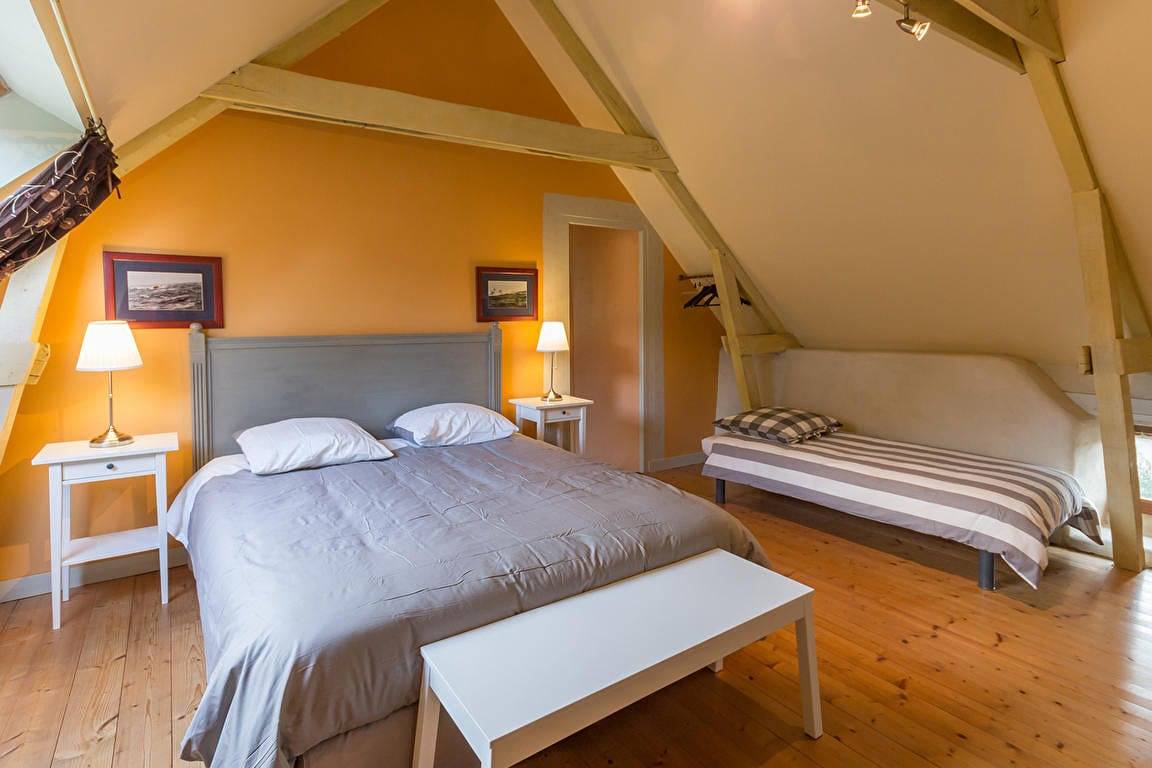 Ar-Gwenan - Chambre Locmaria in Kervignac, Côte des Mégalithes