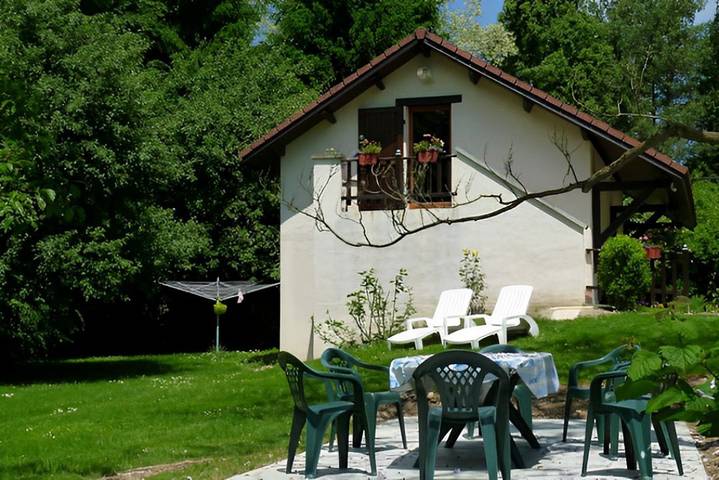 Gîte pour 4 personnes, avec balcon et jardin à Dolomieu