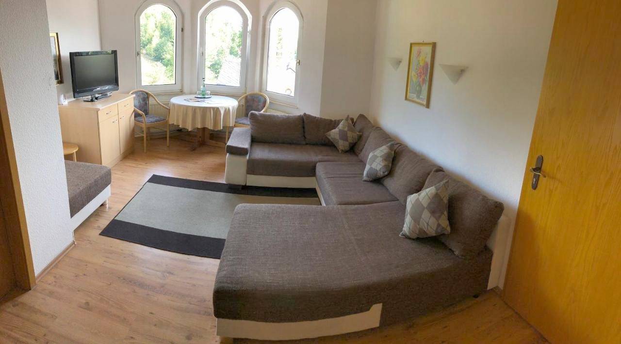 Single Room with Bathroom in Adorf, Chemnitz und Umgebung