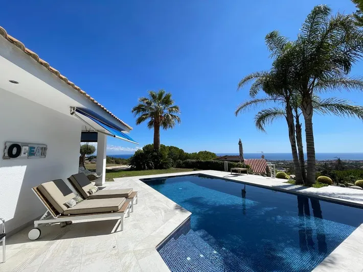Alojamiento y desayuno para 2 personas, con jardín además de piscina y vistas - 1