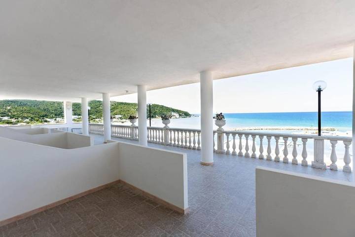 Location de vacances pour 6 personnes, avec balcon et vue à Peschici - 3